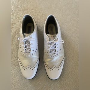Woman’s size 8 FootJoy golf shoes. White.